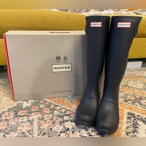 Hunter Original Tall Matte Navy Boot, women’s size 8W. NWT & original box